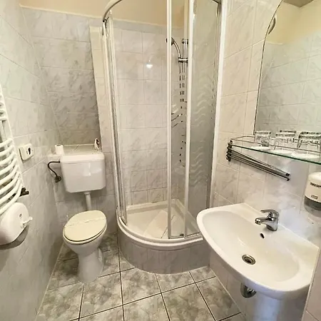 Penzion Aranypatko Panzio Győrújbarát