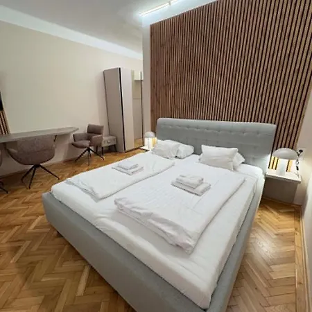Aranypatko Panzio 3* Győrújbarát