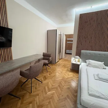 Aranypatko Panzio Penzion Győrújbarát