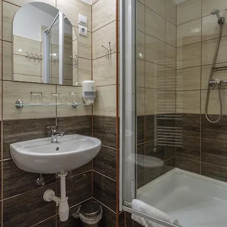 بيت ضيافة Aranypatko Panzio Győrújbarát
