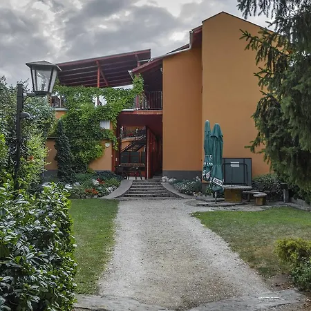 Aranypatko Panzio Affittacamere 3*